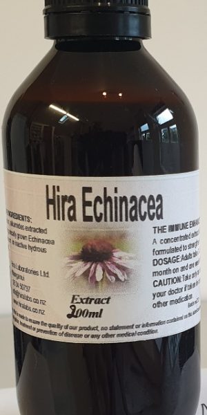 An amber bottle contains 200ml of Echinacea root extract